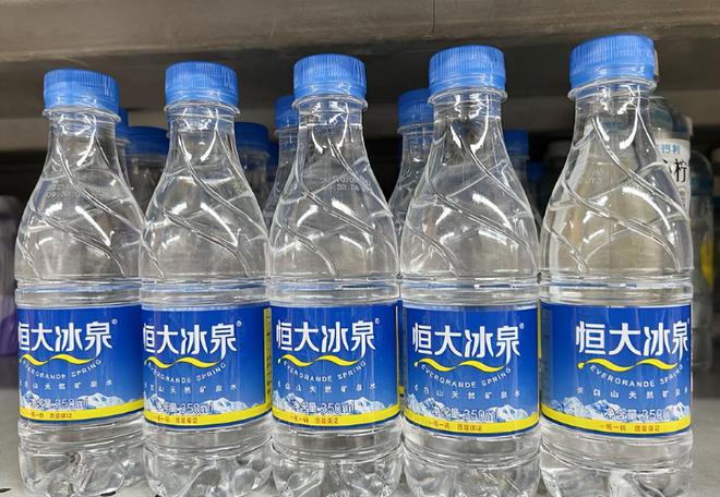 的？搞懂了！许家印不跑是有原因的凯发k8国际恒大是怎么亏出八千亿(图21)