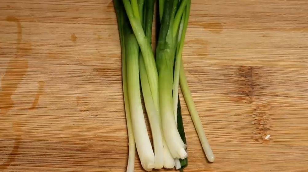 锅很多人都做错了关键两步让面条劲道爽滑凯发K8旗舰厅AG客服煮面条最忌水开下(图6)